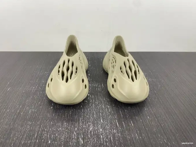 GV6840 RNR Yeezy Salt Stone Foam Adidas 0704